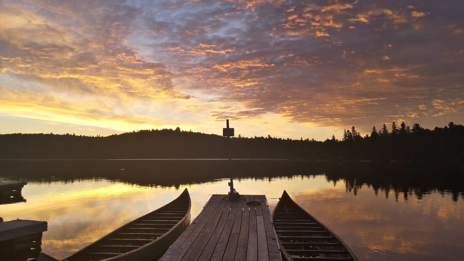 Algonquin: Canoe Lake to the Tom Thomson cairn