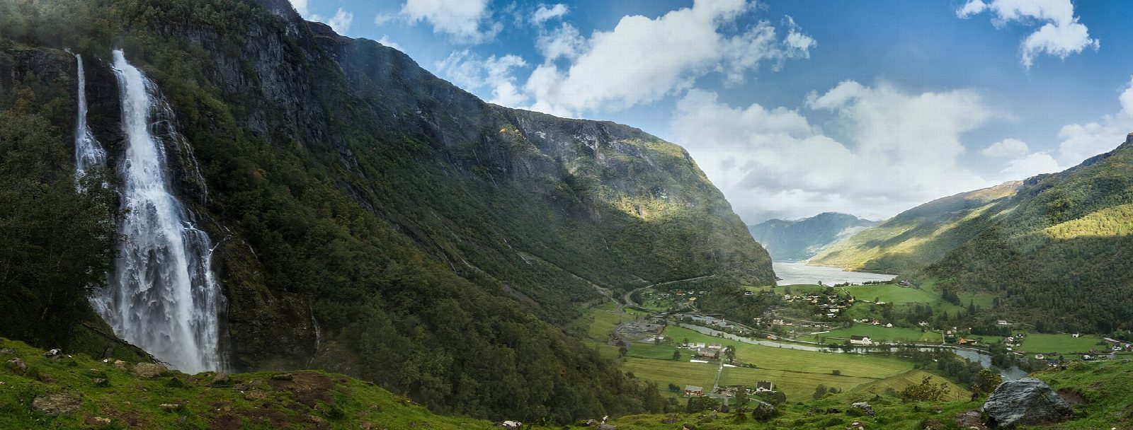 Brekkefossen from Flåm