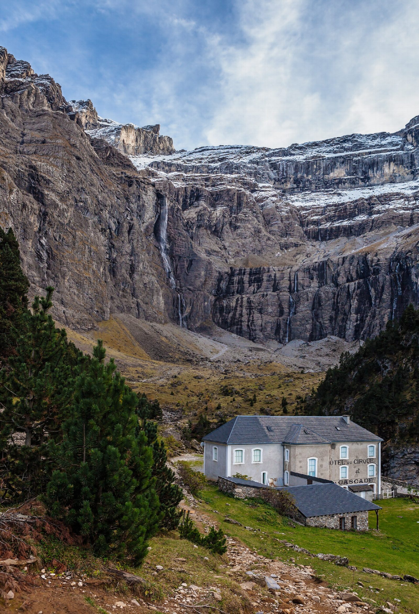 Cirque de Gavarnie from Gavarnie village