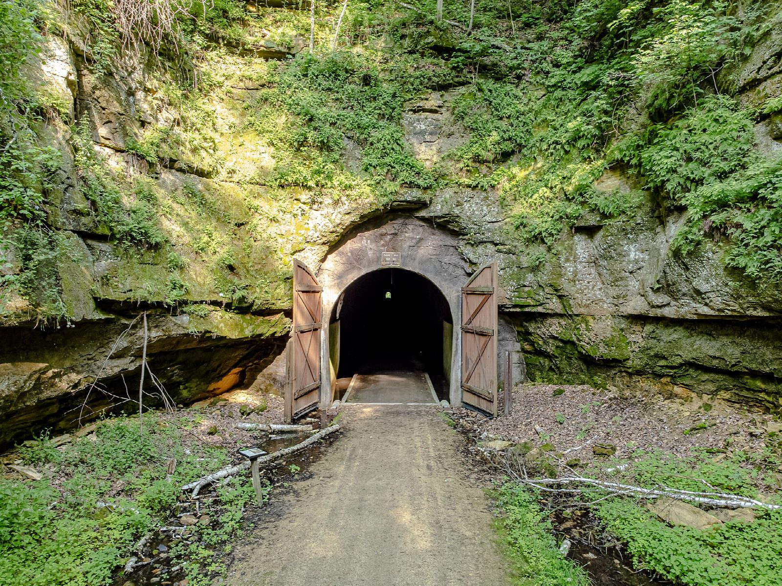 Elroy to Sparta through the three tunnels