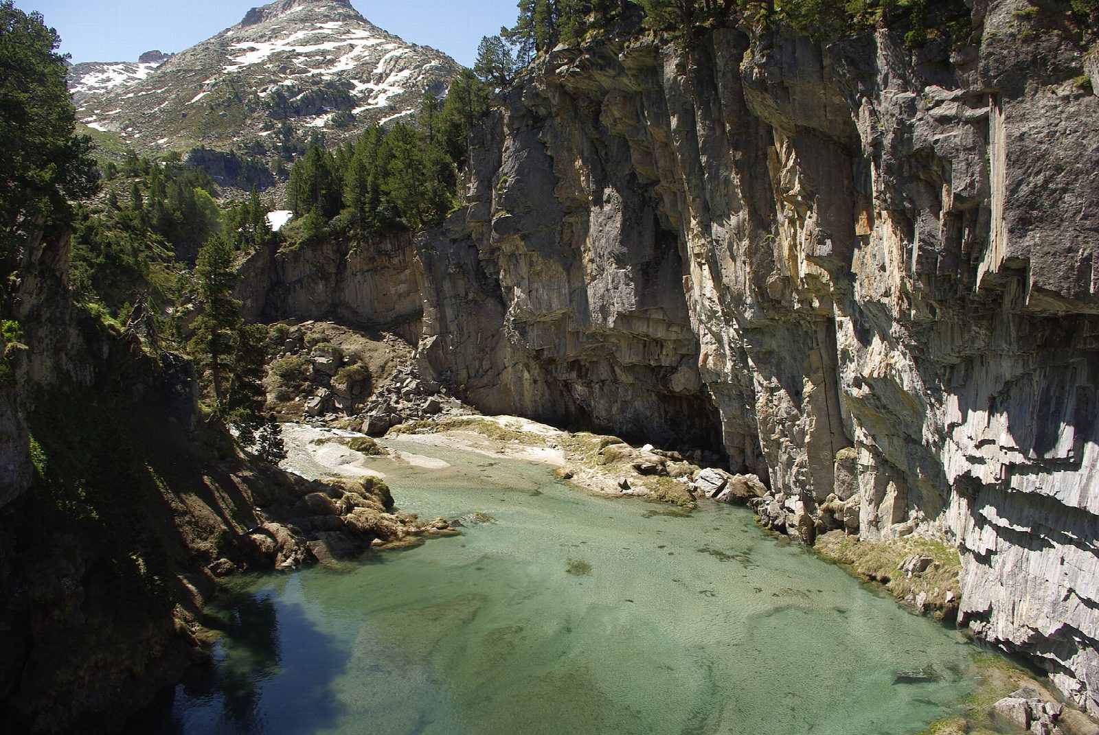 Forau d'Aigualluts from La Besurta