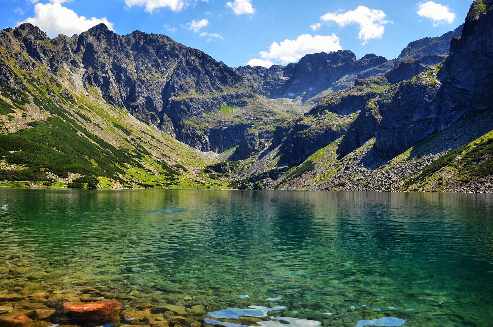Hala Gąsienicowa and Czarny Staw Gąsienicowy from Kuźnice