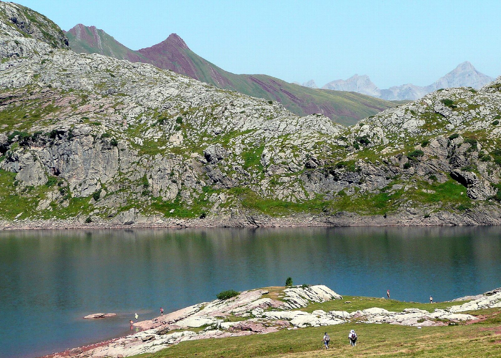 Ibón de Estanés from Sansanet