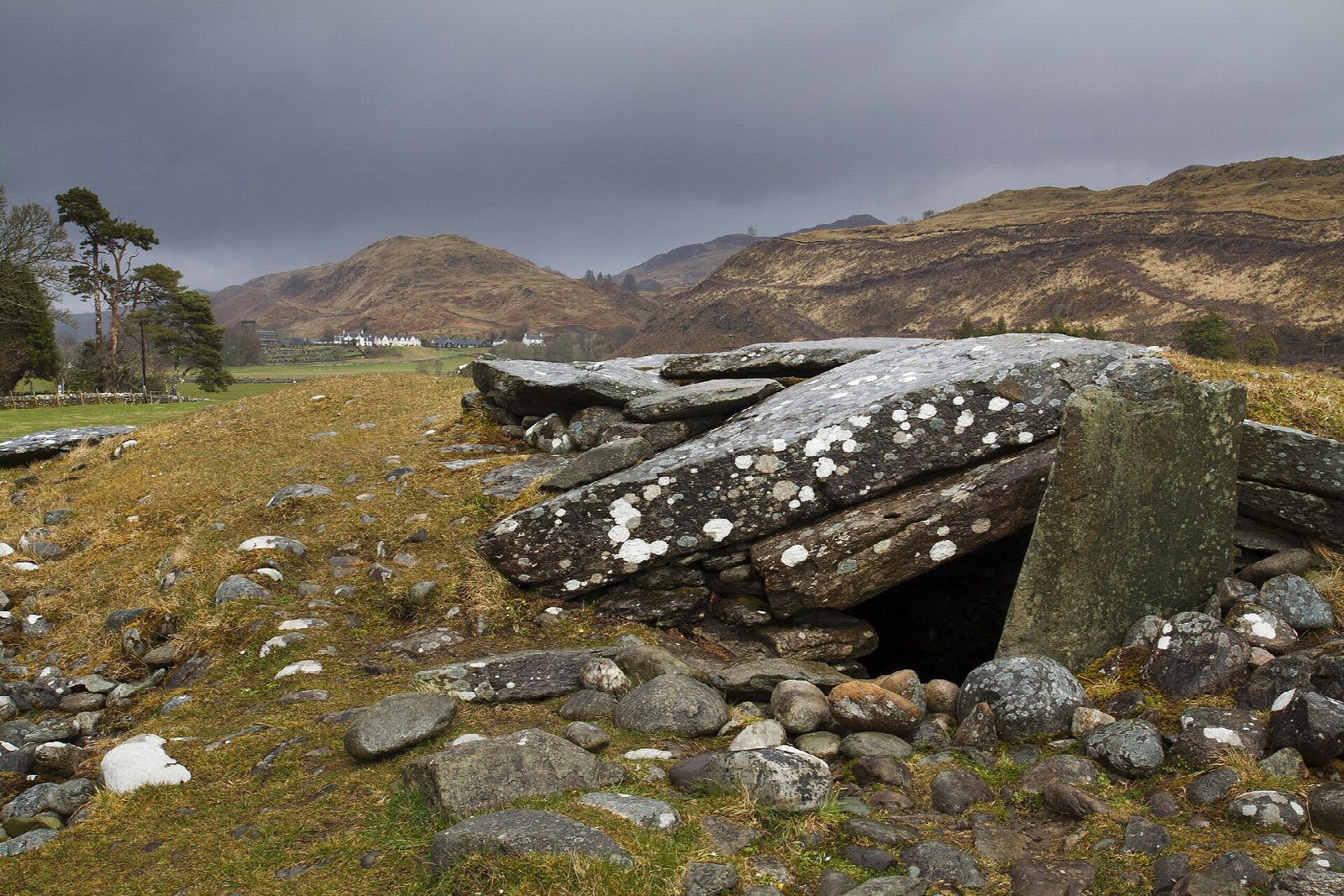 Kilmartin Glen cairns and Temple Wood