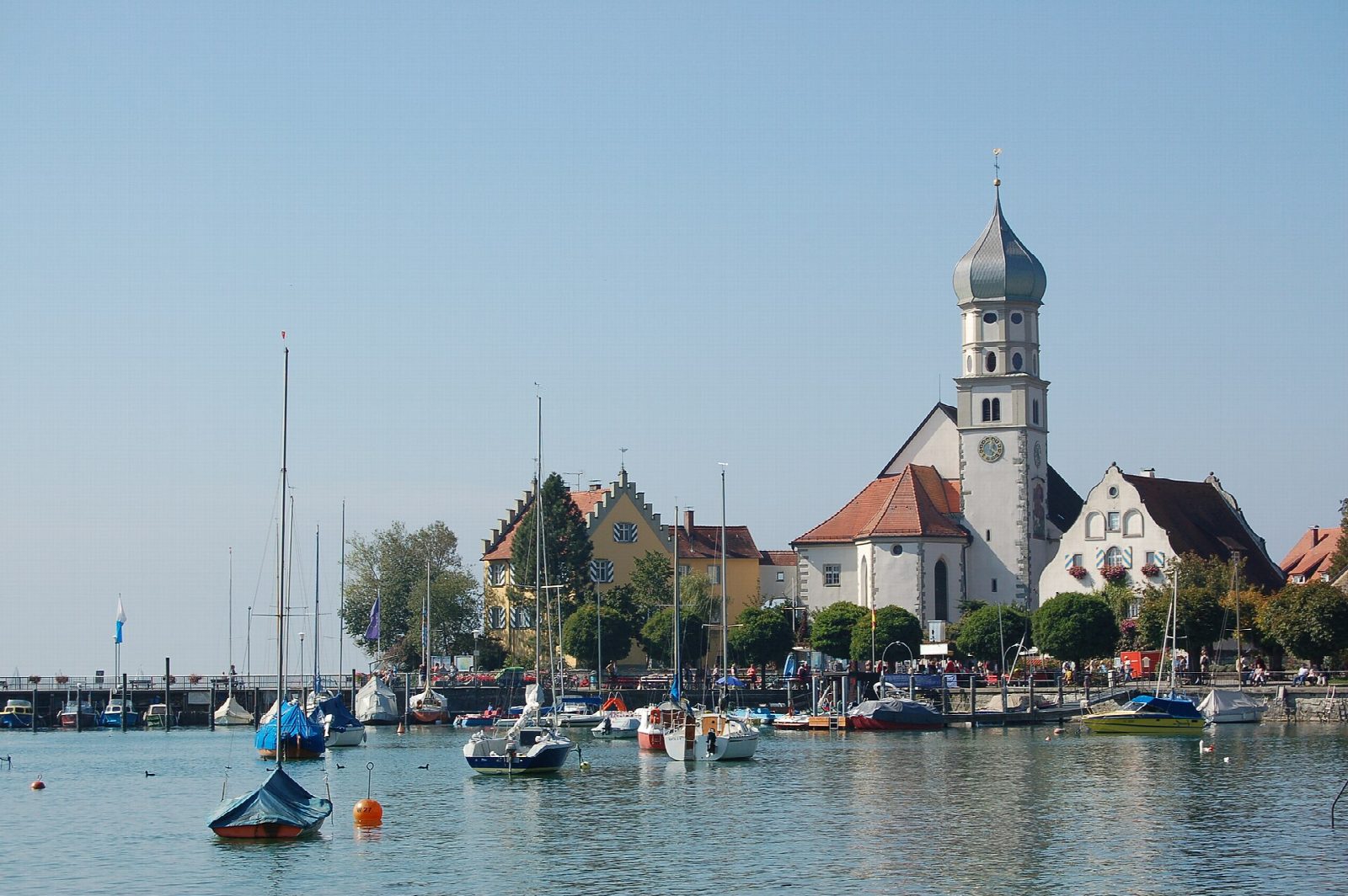 Lindau to Friedrichshafen along Lake Constance