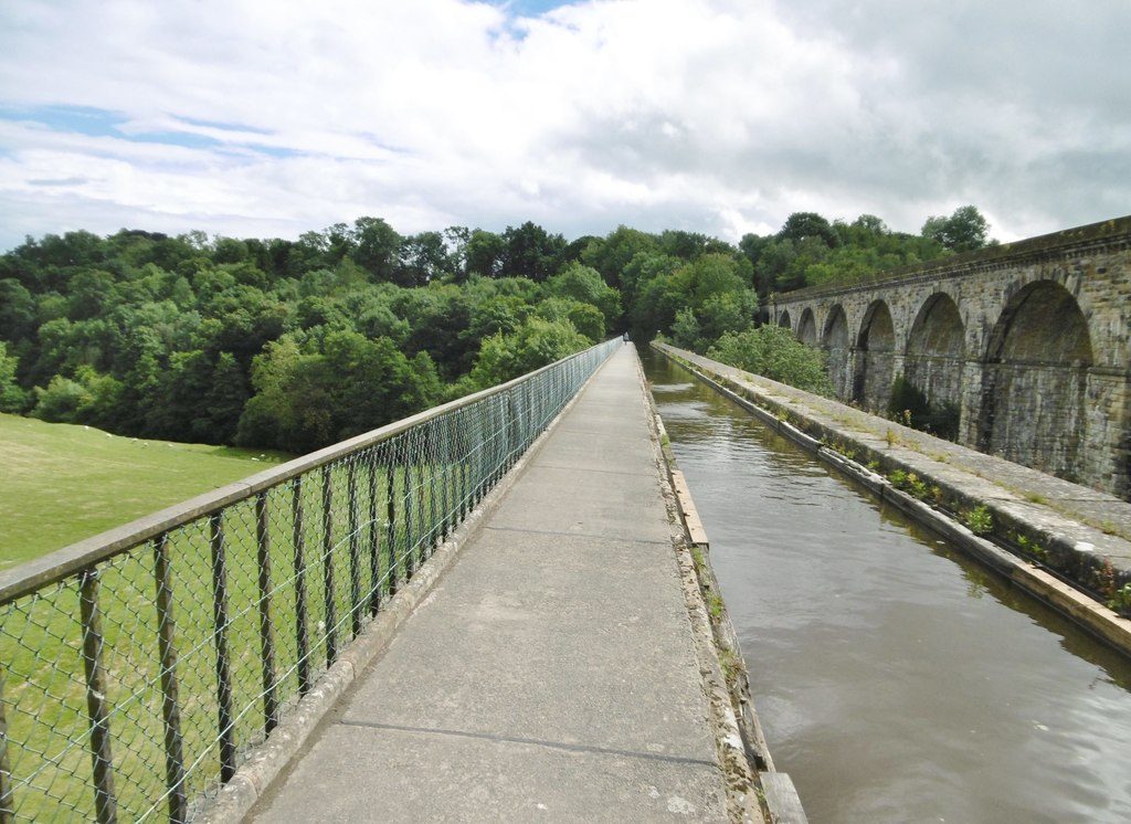 Llangollen Canal: Froncysyllte to Chirk through the tunnels
