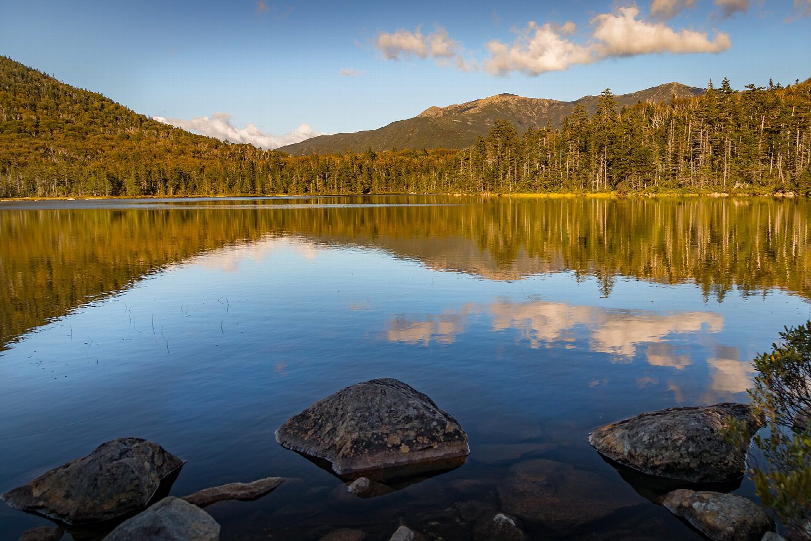 Lonesome Lake from Lafayette Place