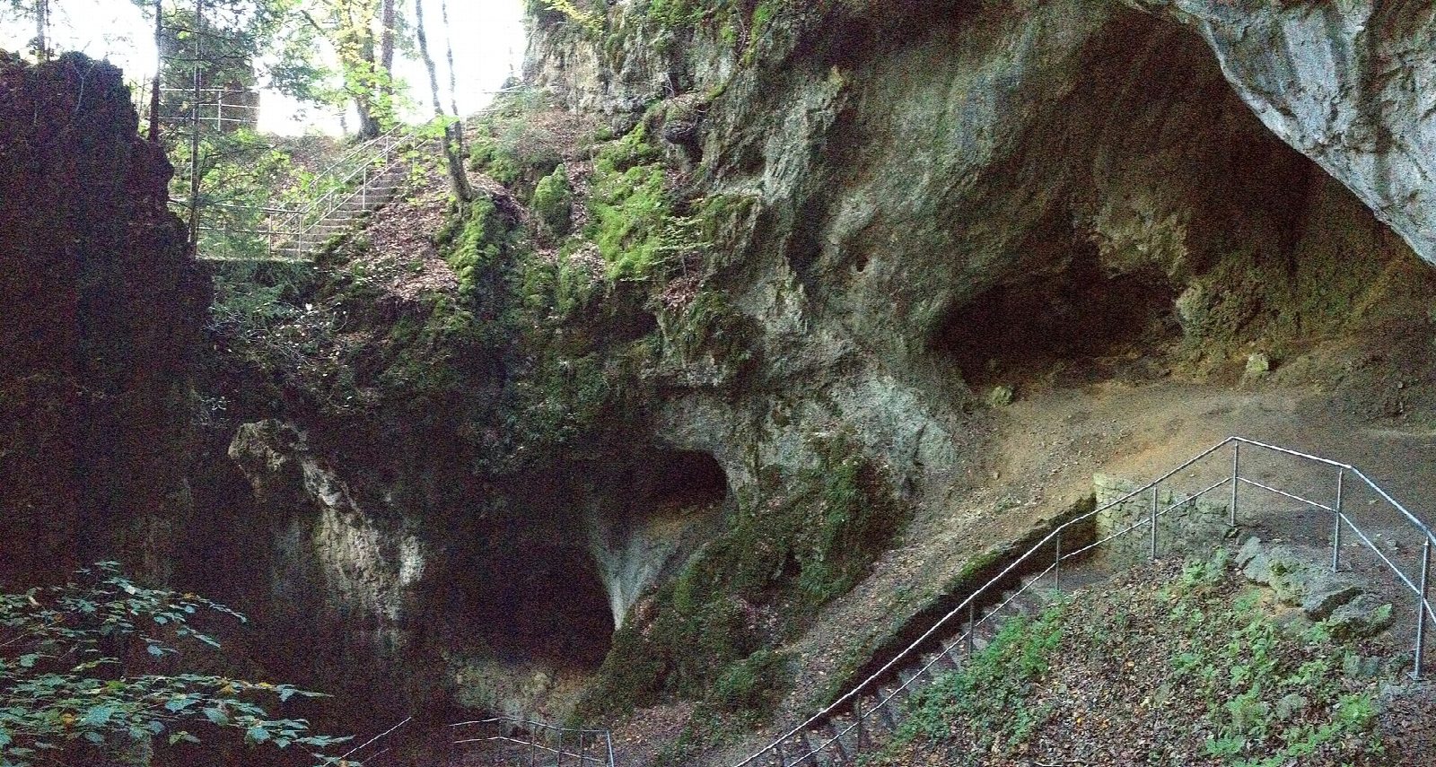 Oswaldhöhle, Quackenschloss and Riesenburg from Muggendorf