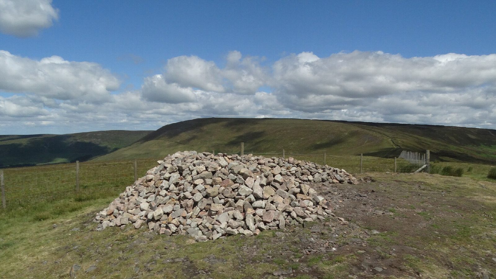 Parlick and Fair Snape Fell from Fell Foot