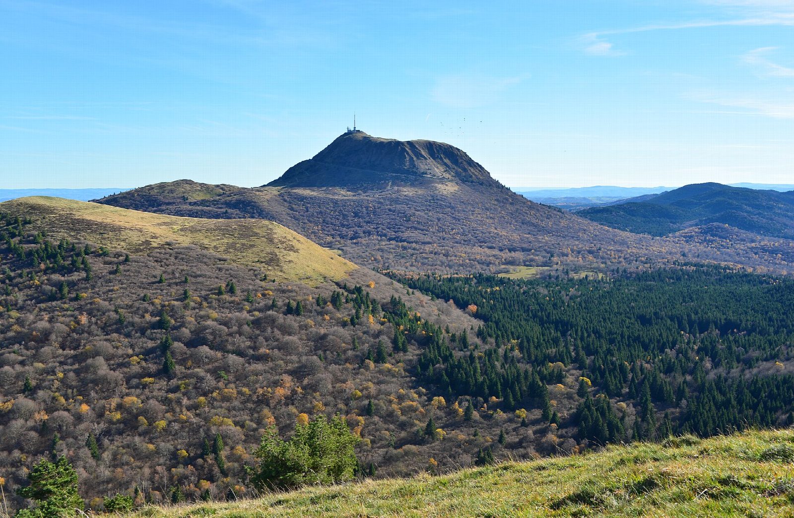 Puy de Dôme by the Chemin des Muletiers