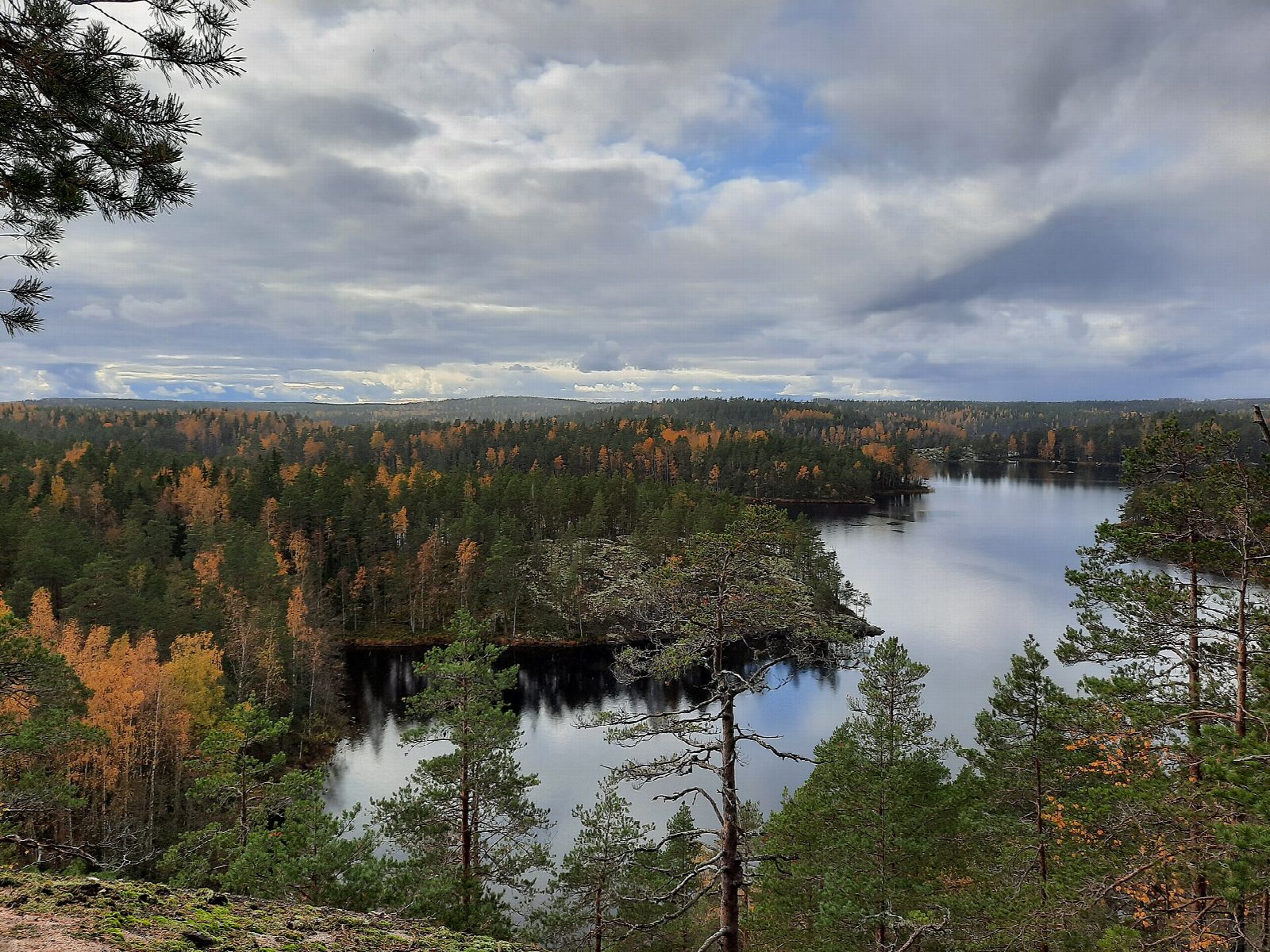 Repovesi: Lapinsalmi bridge to Olhavanvuori