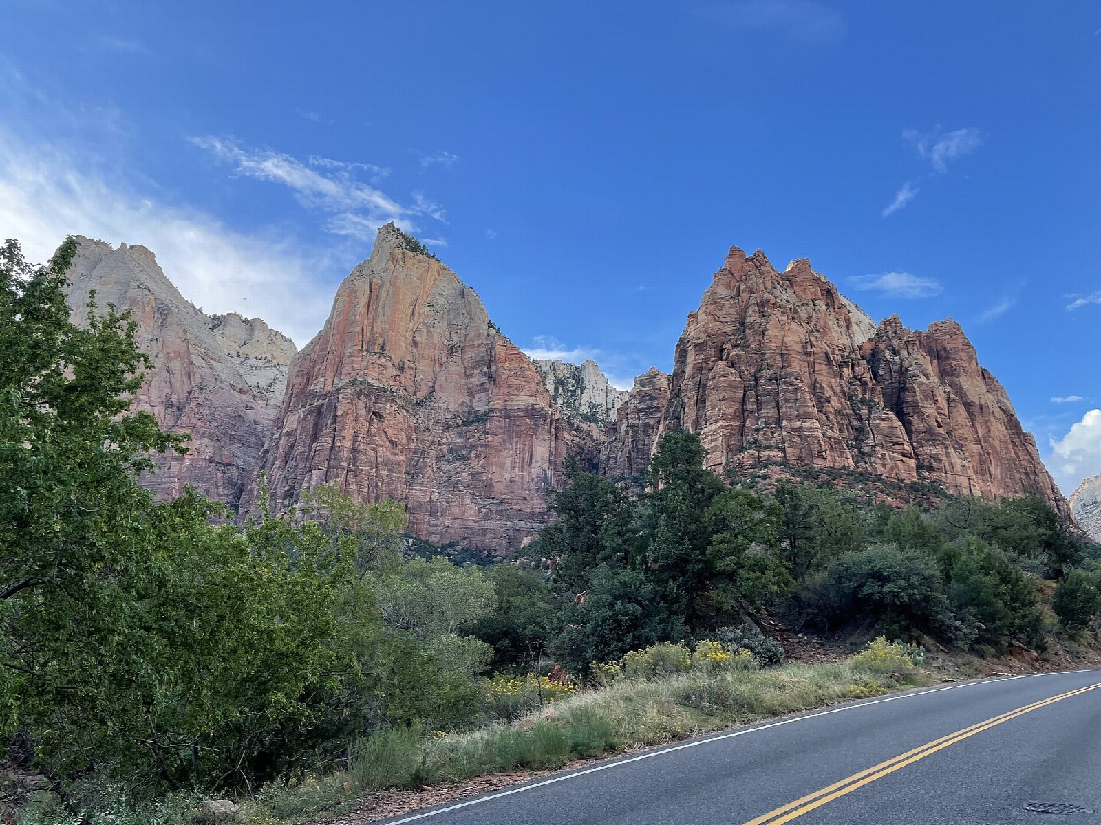 Zion Canyon from the visitor center to the Temple of Sinawava