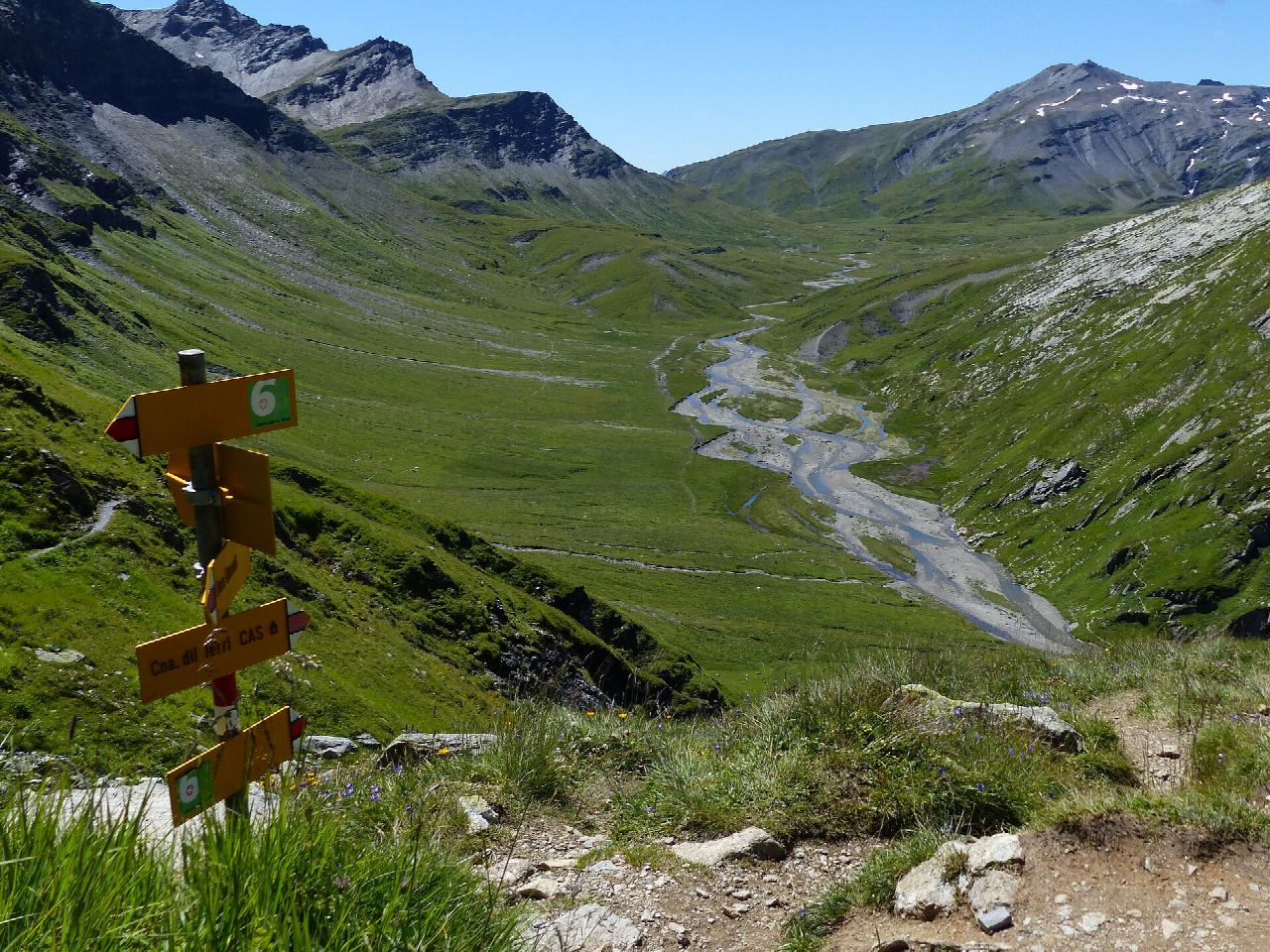 Alpine Passes Trail (Swiss Route 6)
