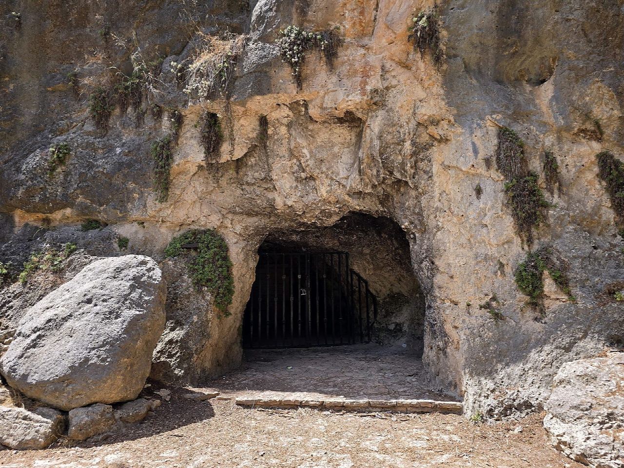 B'nai B'rith Cave and Mount Karmila