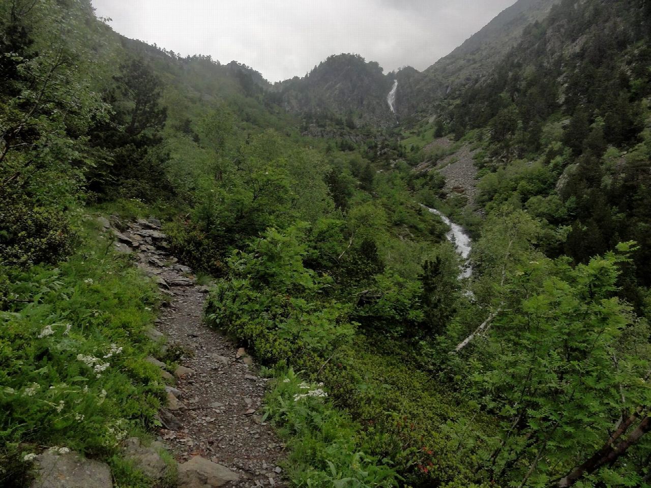 Refugi de Comapedrosa and Estany de les Truites from Arinsal