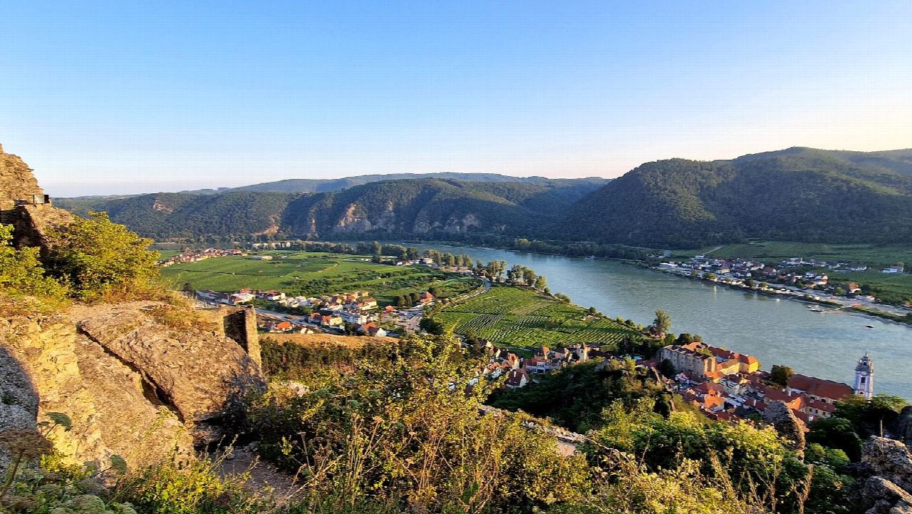 Dürnstein castle ruin and the Starhembergwarte