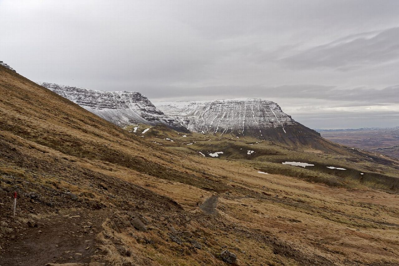 Esja to Steinn, below Þverfellshorn