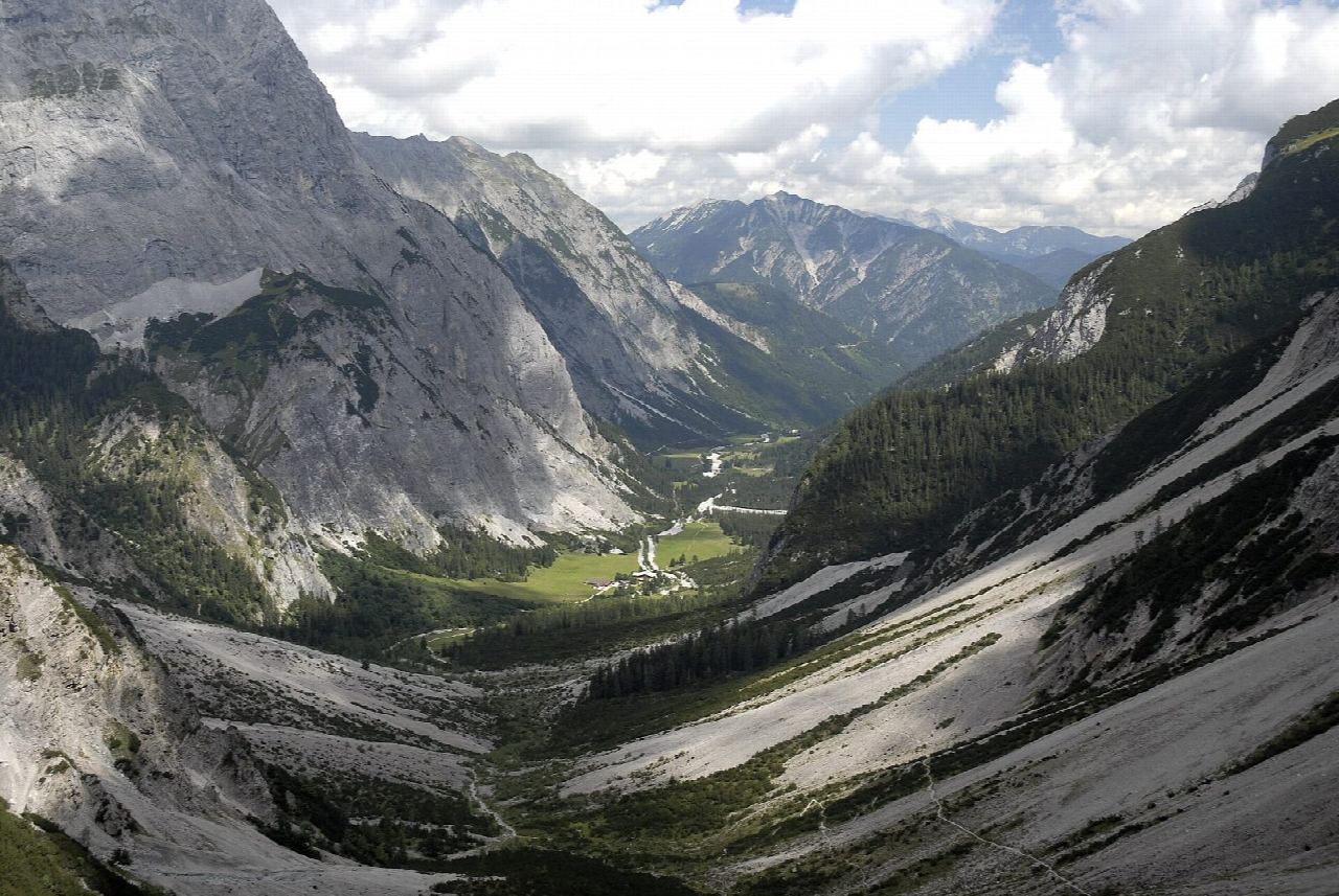 Falzthurntal to the Gramai Alm from Pertisau