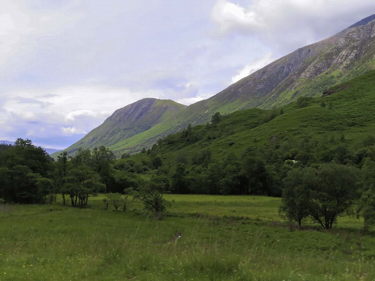 Glen Nevis river path to Polldubh Falls and back by the forest