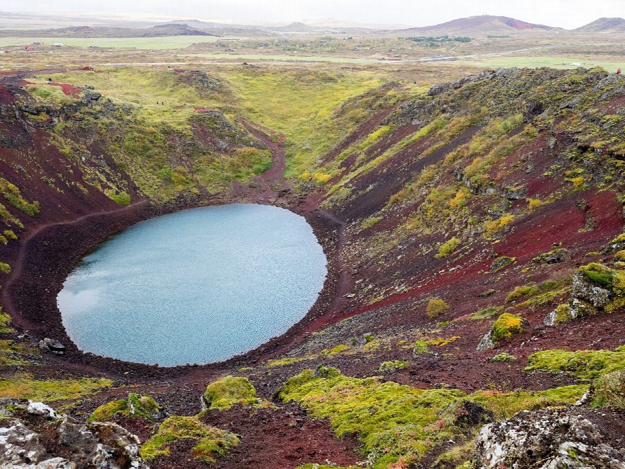 Round the rim of Kerið