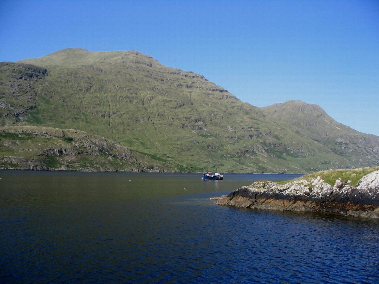 Killary Harbour's famine road to Rosroe, back by Lough Fee