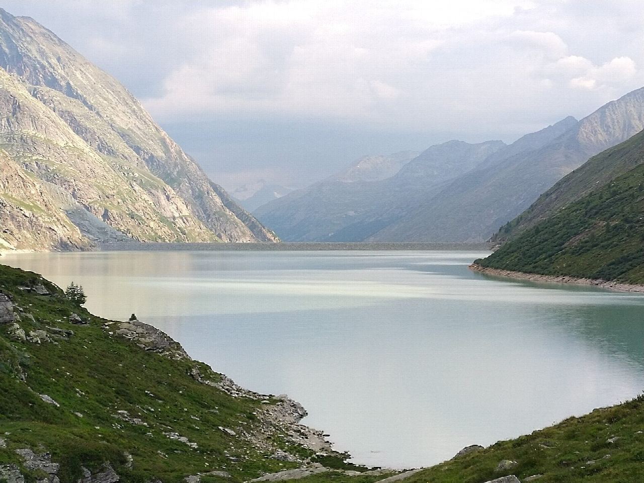 Around the Mattmark reservoir