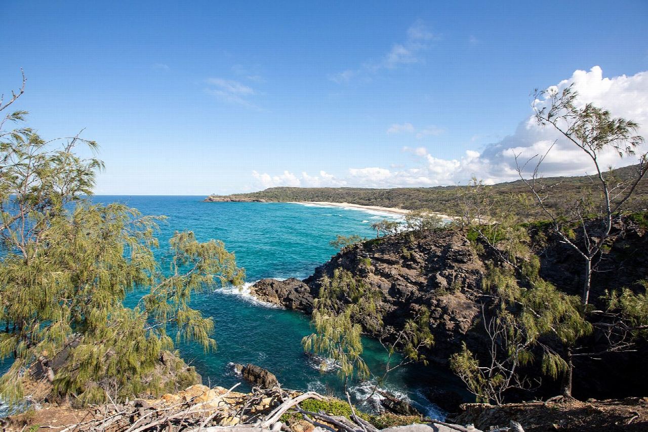 Noosa coastal walk to Hell's Gates