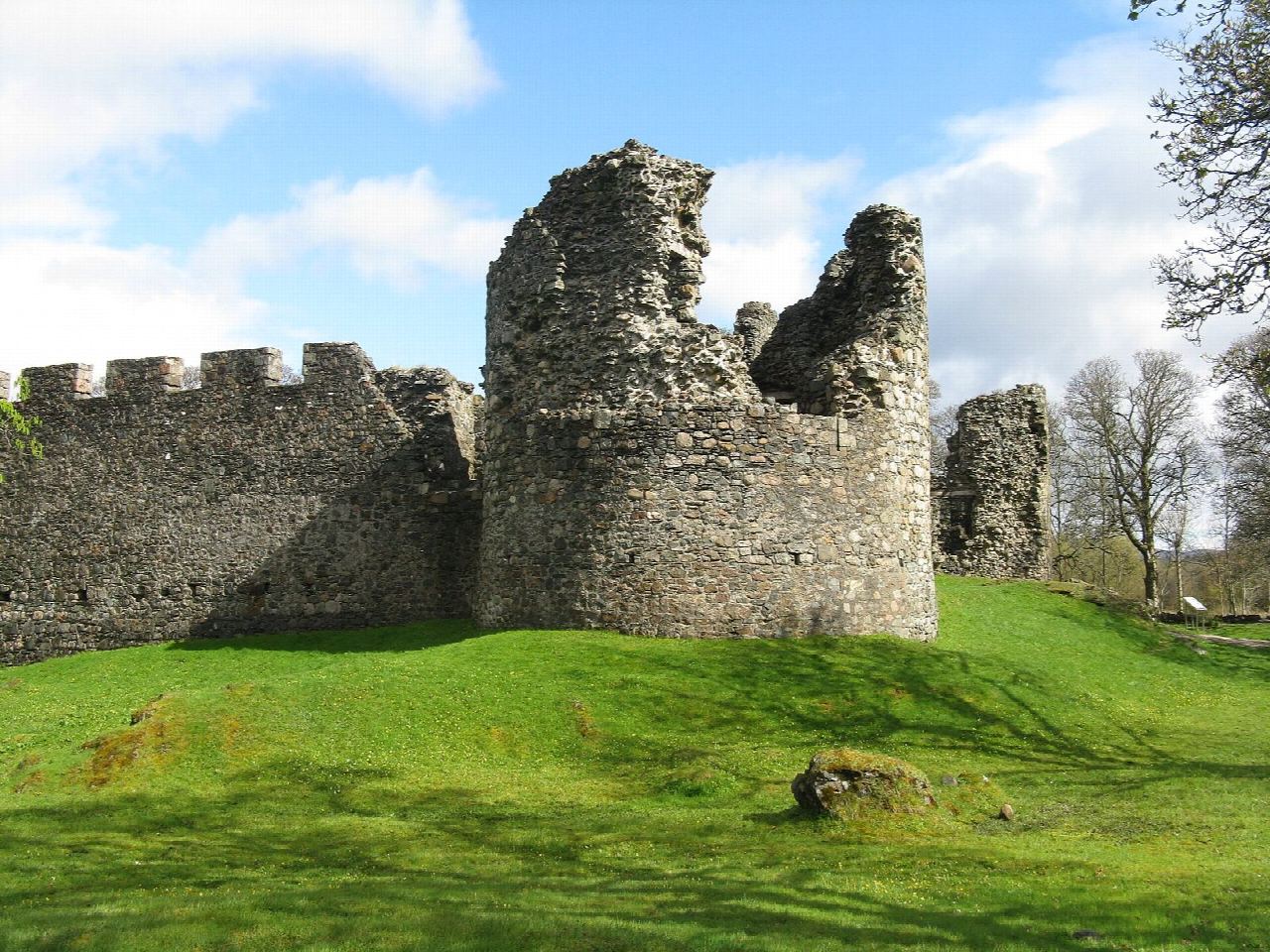 The Old Fort and Inverlochy Castle from Fort William