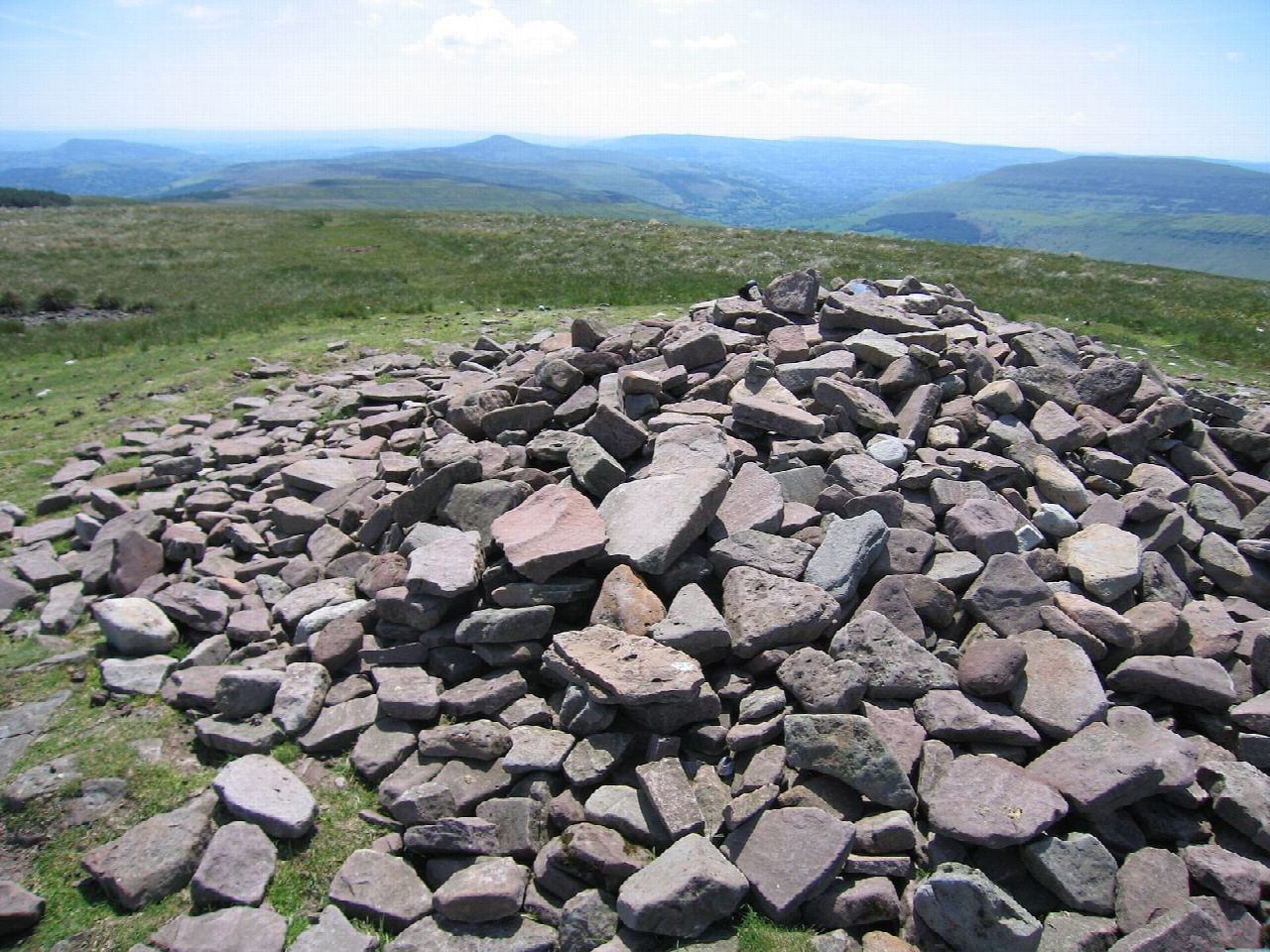 Pen y Gadair Fawr and Grwyne Fawr Reservoir