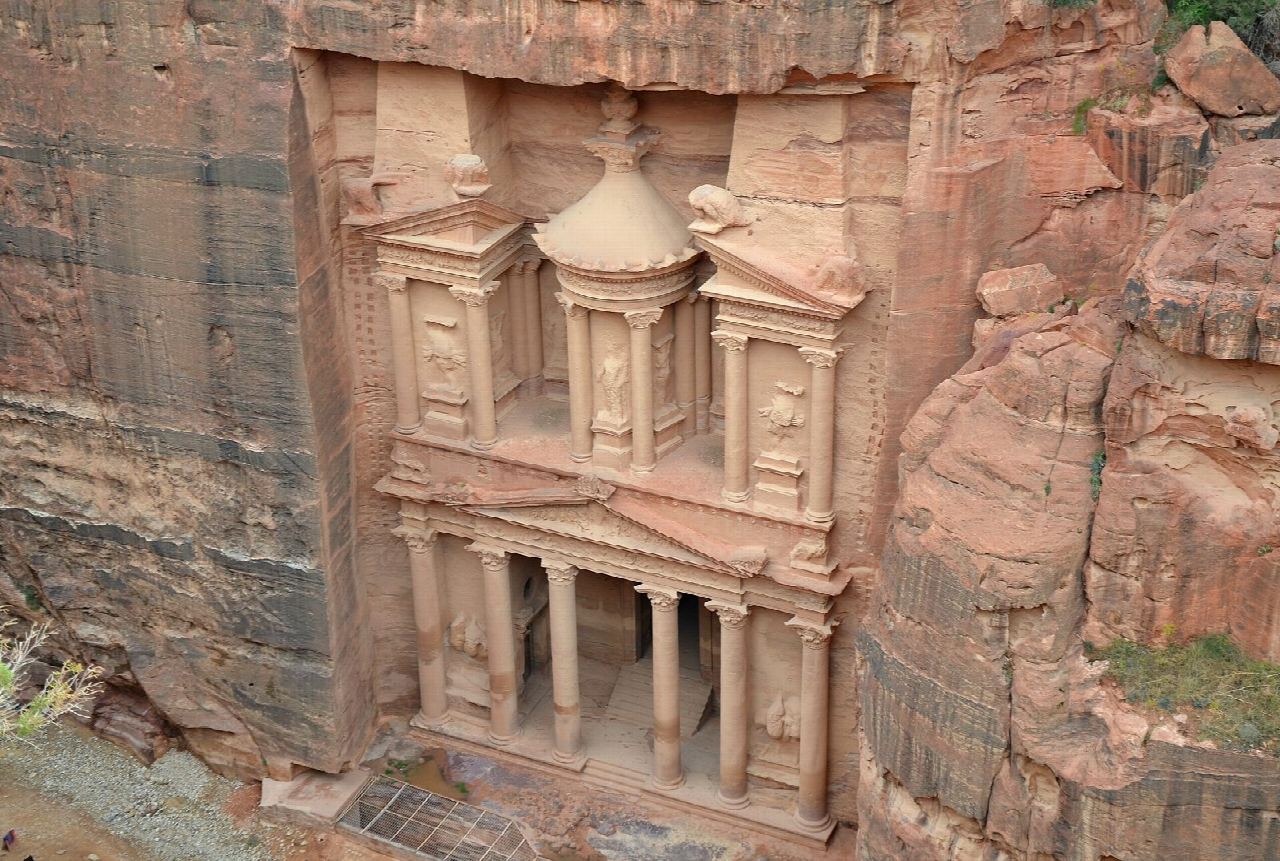 Petra: the Al-Khubtha Trail to the Treasury viewpoint